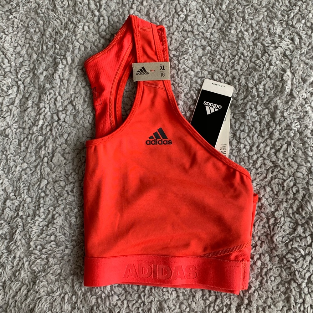 T-back sports bra